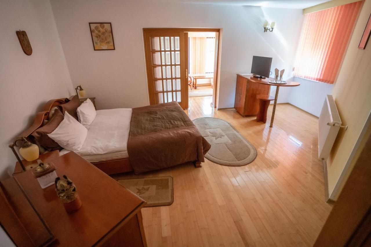 Pensiunea Sura Dacilor - Alex Poiana Brasov Bagian luar foto
